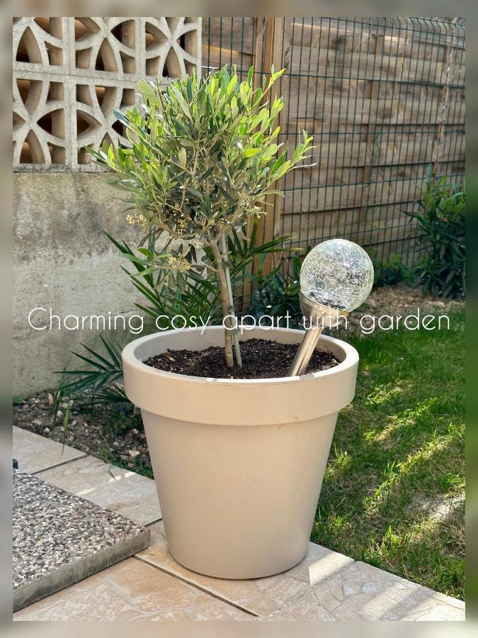 شقة Charming Cosy Apart With Garden Free Parking كلاي سويي المظهر الخارجي الصورة