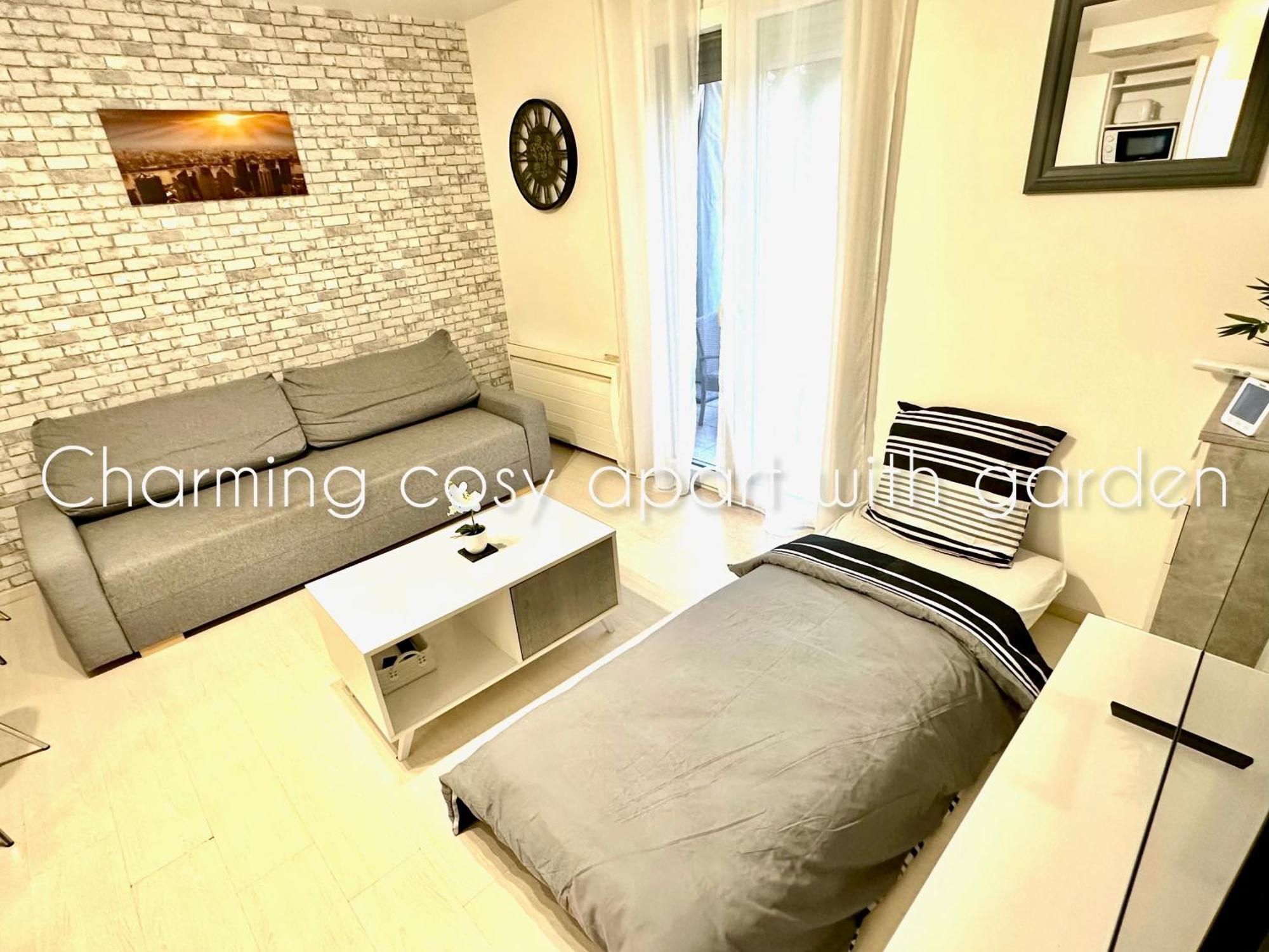 شقة Charming Cosy Apart With Garden Free Parking كلاي سويي المظهر الخارجي الصورة